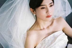 Bạch Lộc xinh đẹp khi khoác lên mình chiếc váy cô dâu