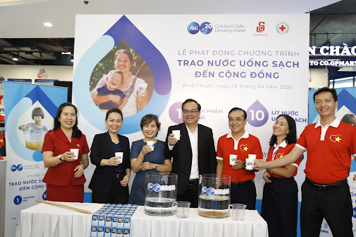 P&G Việt Nam và Saigon Co.op hỗ trợ 3 triệu lít nước uống sạch