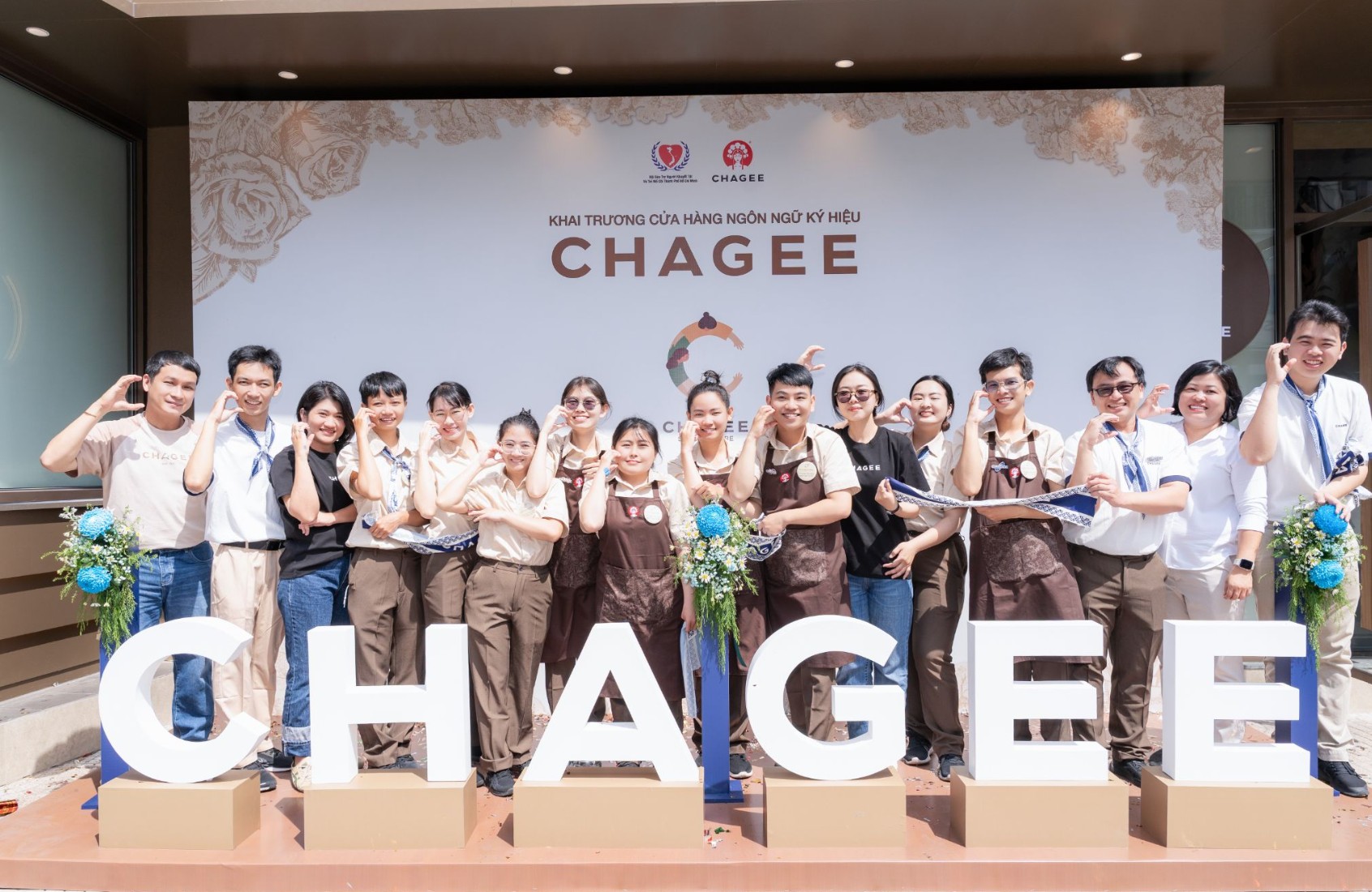 Cửa hàng đầu tiên của CHAGEE tại Việt Nam ứng dụng Ngôn ngữ Ký hiệu chính thức khai trương